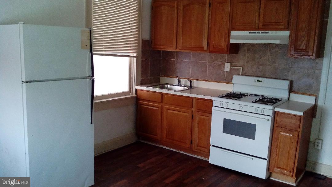 2891 Pelham Avenue Baltimore, MD 21213 - Photo 10 of 18