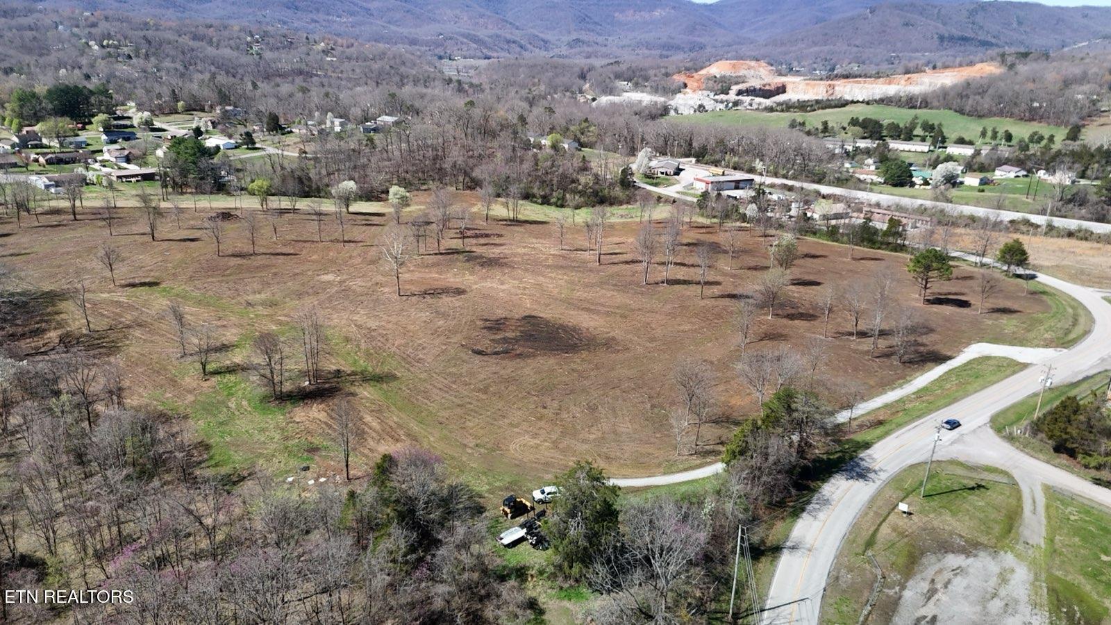 2 Rd Jacksboro Tn 37757 Jacksboro, TN 37757 - Photo 5 of 13 dji95fly952 (20)