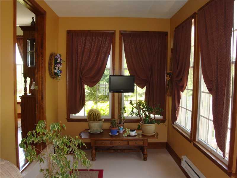 178 Brownsdale Road Butler, PA 16002 - Photo 8 of 21 Sunroom.