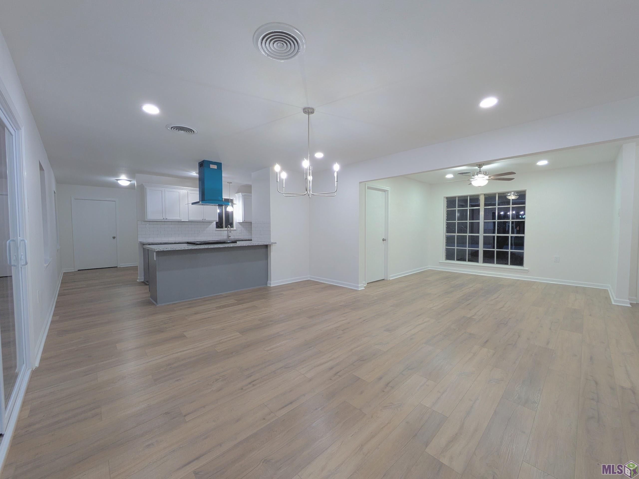 347 Nassau Drive Baton Rouge, LA 70815 - Photo 2 of 18