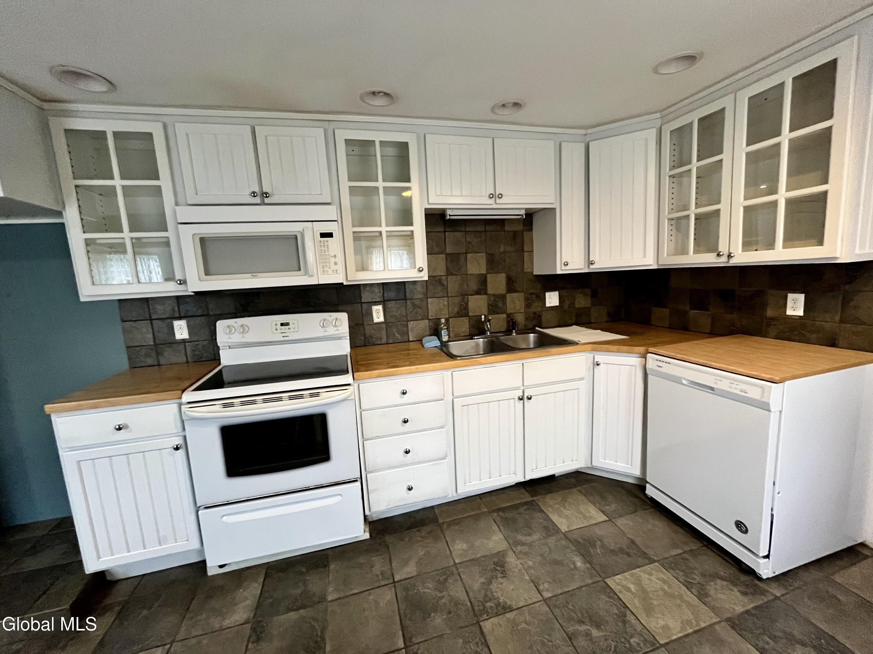 79 Main Street Worcester, NY 12064 - Photo 4 of 40 IMG_5087