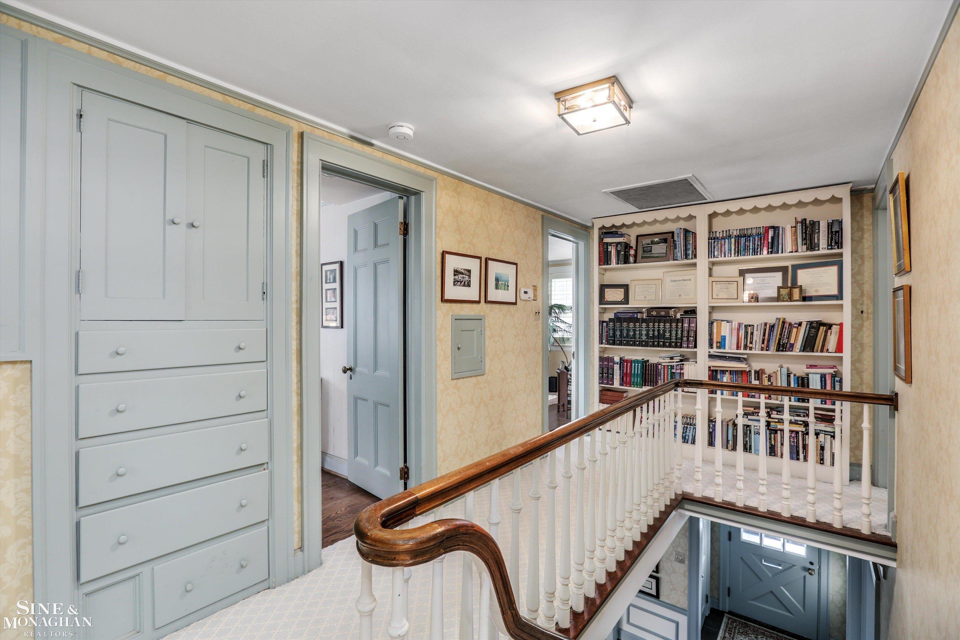 274 Lewiston Road Grosse Pointe, MI 48236 - Photo 28 of 55 50128173-28.JPG