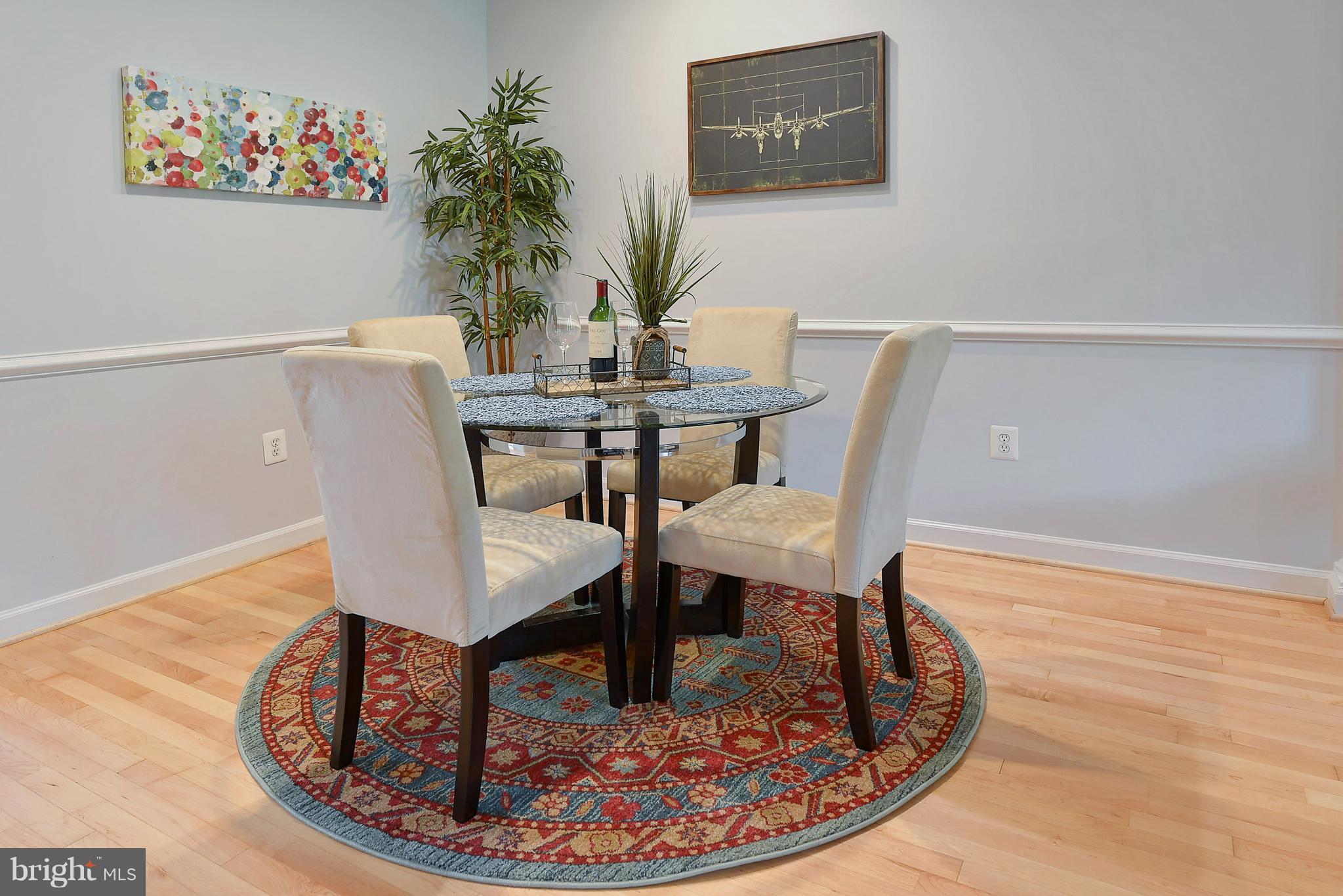 807 Capitol Square Place Southwest Washington, DC 20024 - Photo 3 of 30 a view of a dining room with furniture