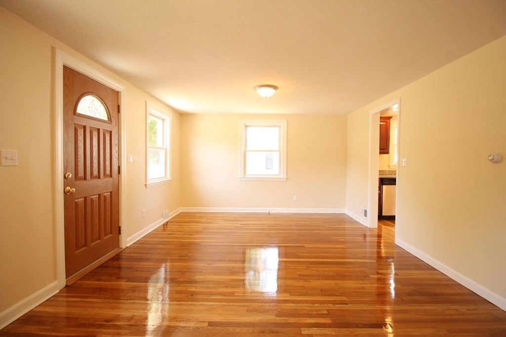 198 Levin Road Rockland, MA 02370 - Photo 6 of 15 Gallery Image 6