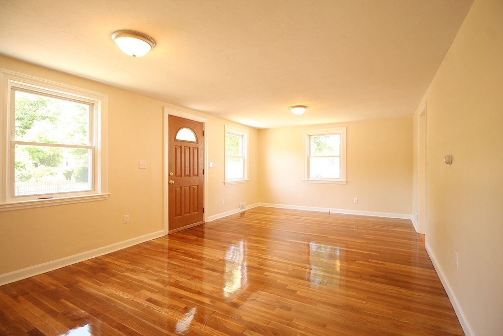 198 Levin Road Rockland, MA 02370 - Photo 7 of 15 Gallery Image 7