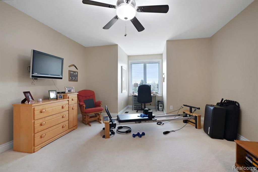 5779 Murfield Drive Rochester, MI 48306 - Photo 40 of 60