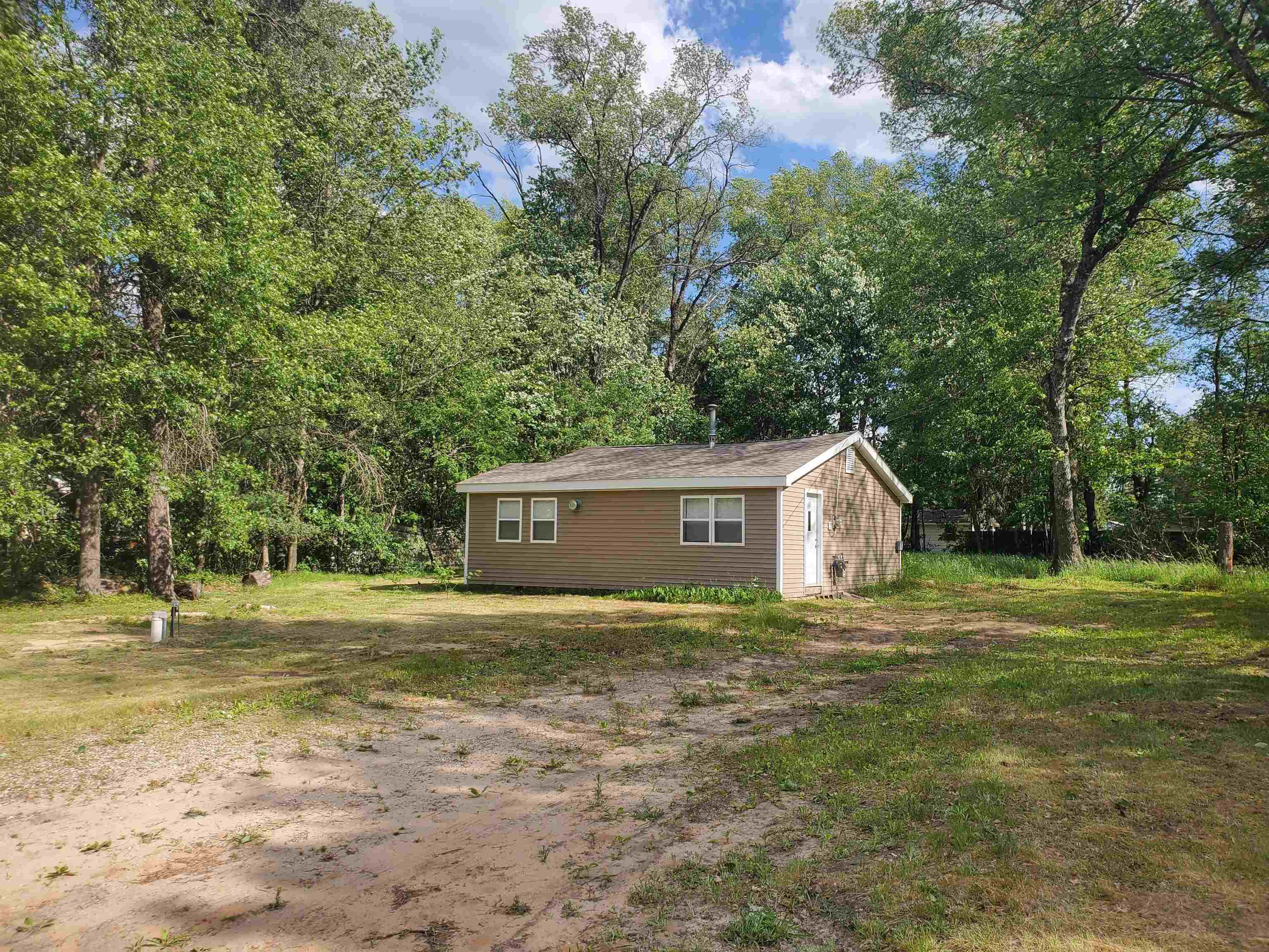 6161 Libby Road Grayling, MI 49738 - Photo 20 of 26 1901133-19.JPG