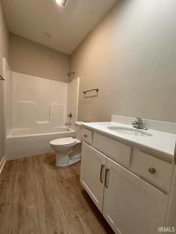 $1,950 | 3824 High Pointe Drive, Newburgh, IN 47630