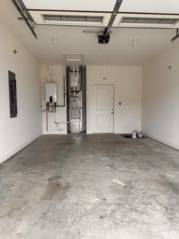 $1,950 | 3824 High Pointe Drive, Newburgh, IN 47630