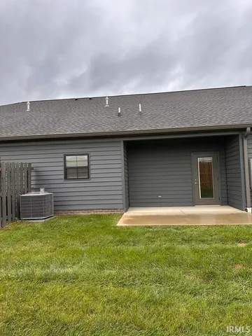 $1,950 | 3824 High Pointe Drive, Newburgh, IN 47630