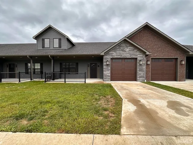 $1,950 | 3824 High Pointe Drive, Newburgh, IN 47630