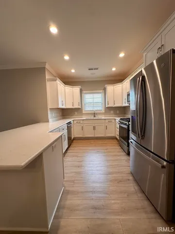 $1,950 | 3824 High Pointe Drive, Newburgh, IN 47630