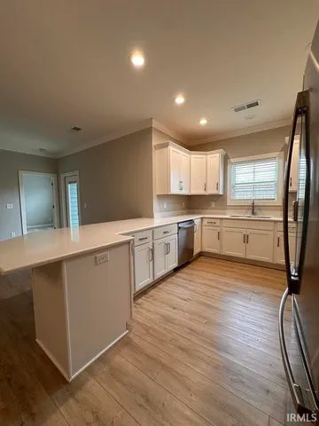 $1,950 | 3824 High Pointe Drive, Newburgh, IN 47630