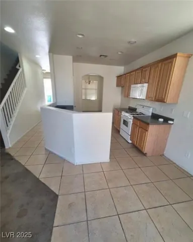 $434,900 | 6709 Brick House Avenue, Las Vegas, NV 89122