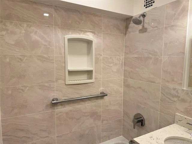 $3,500 | 103 Gedney Street, Unit 4M, Nyack, NY 10960