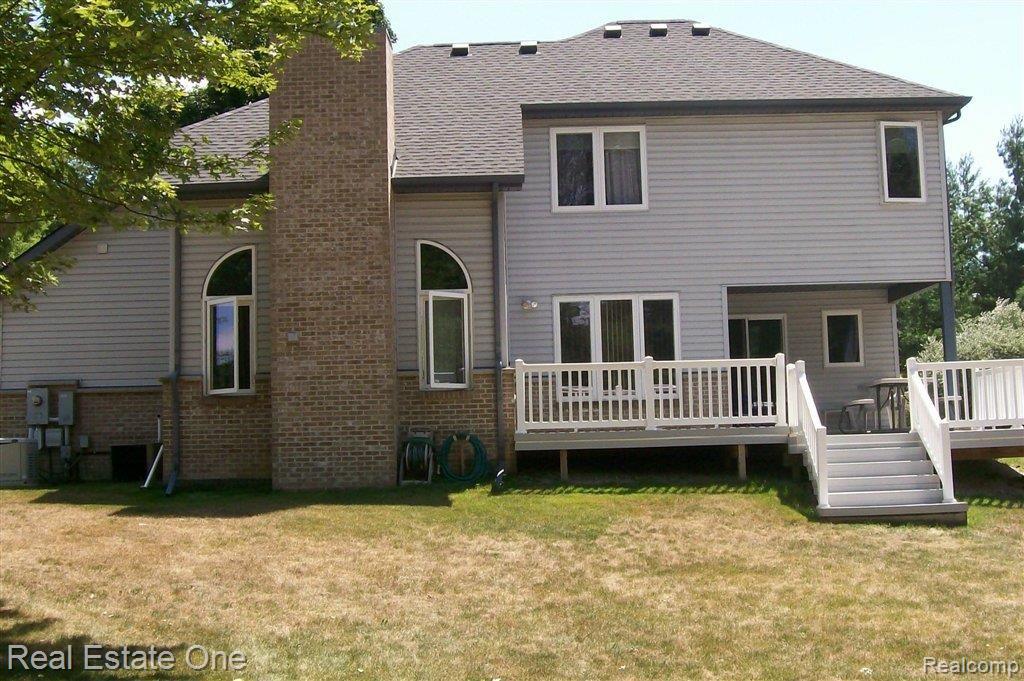 5211 7 Mile Road South Lyon, MI 48178 - Photo 2 of 25 Exterior back