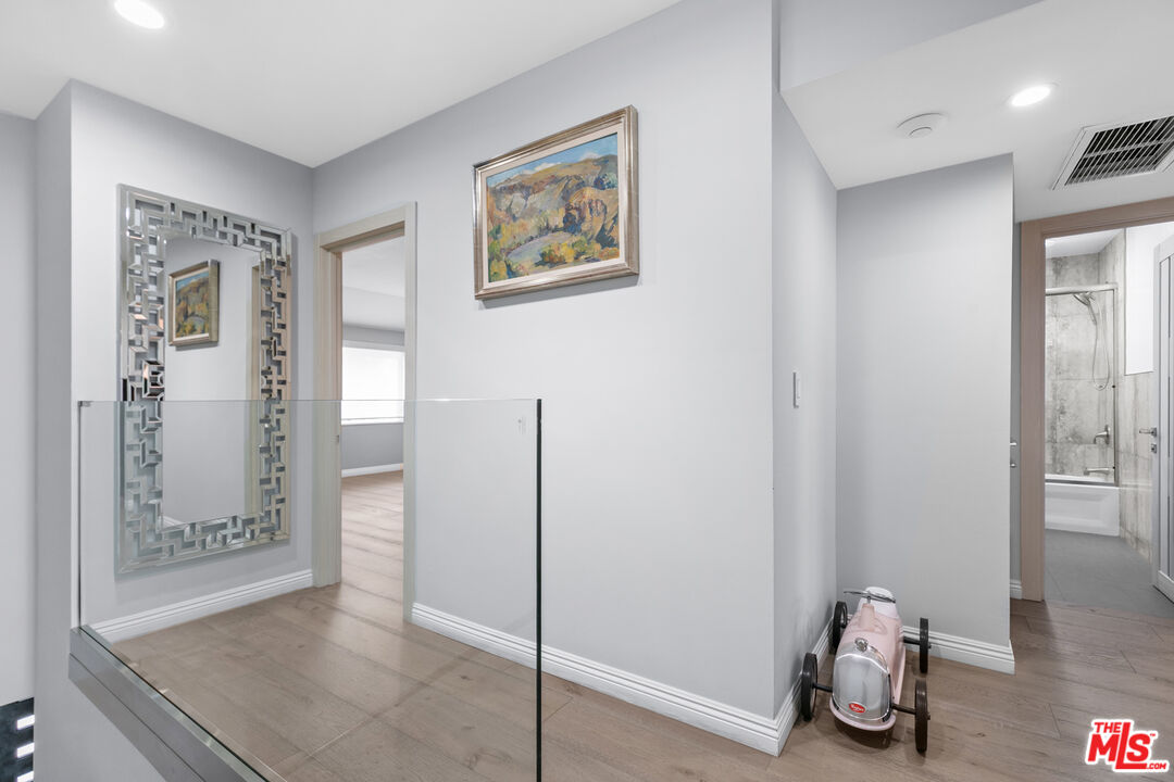 9772 Vía Roma Burbank, CA 91504 - Photo 17 of 44 a view of an empty room and bathroom