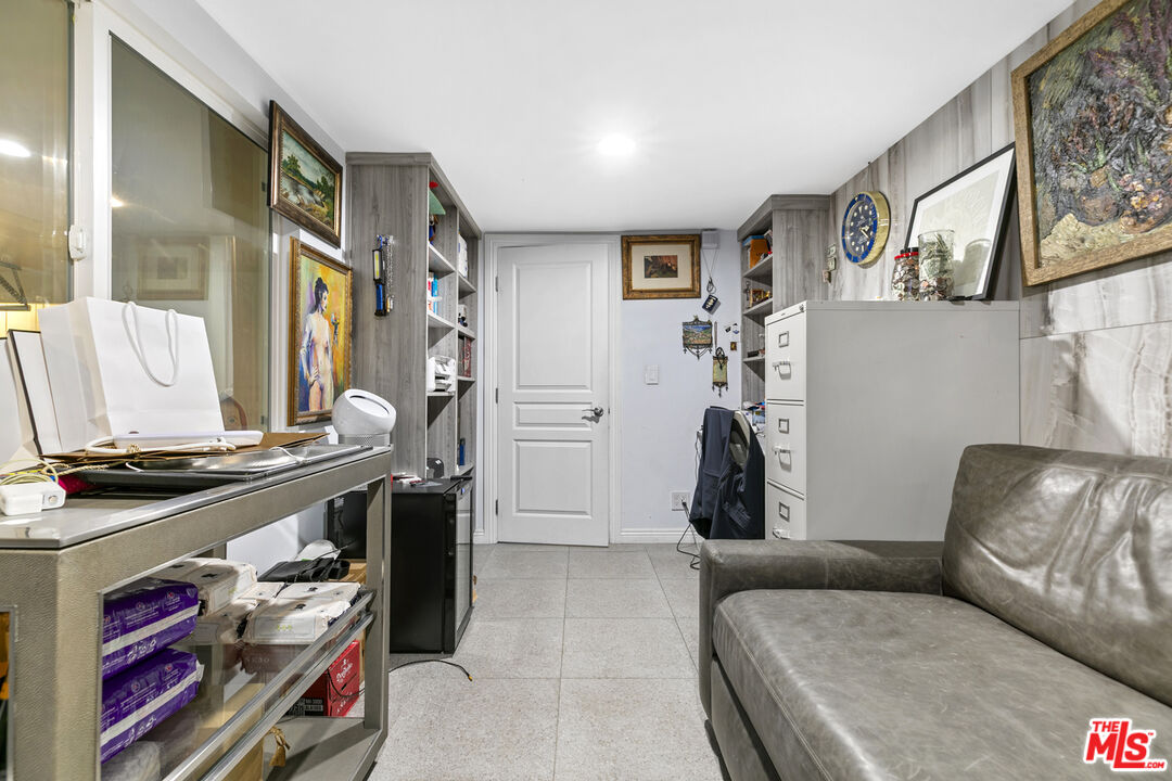9772 Vía Roma Burbank, CA 91504 - Photo 33 of 44 a living room with furniture and a window