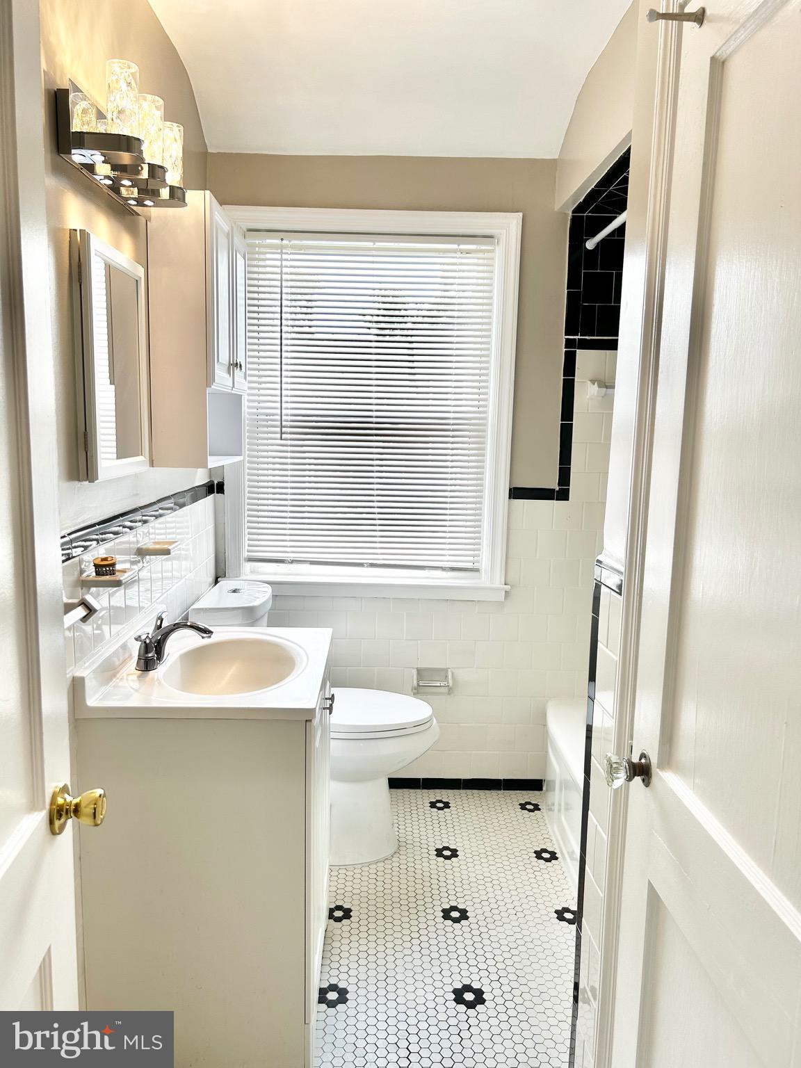 1508 Gleneagle Road Baltimore, MD 21239 - Photo 9 of 21