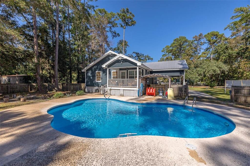 141 Manoe Road Brunswick, GA 31523 - Photo 3 of 34 Photo 3