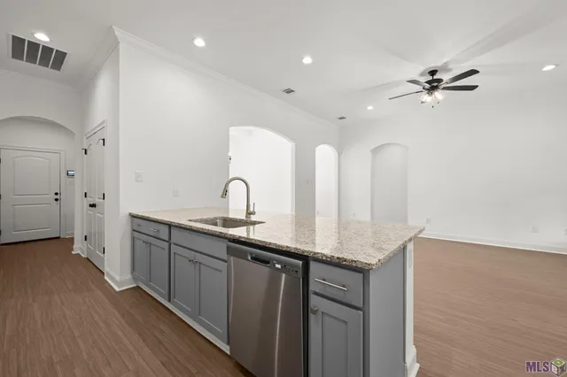 $293,900 | 18725 Seabiscuit Lane, Zachary, LA 70791