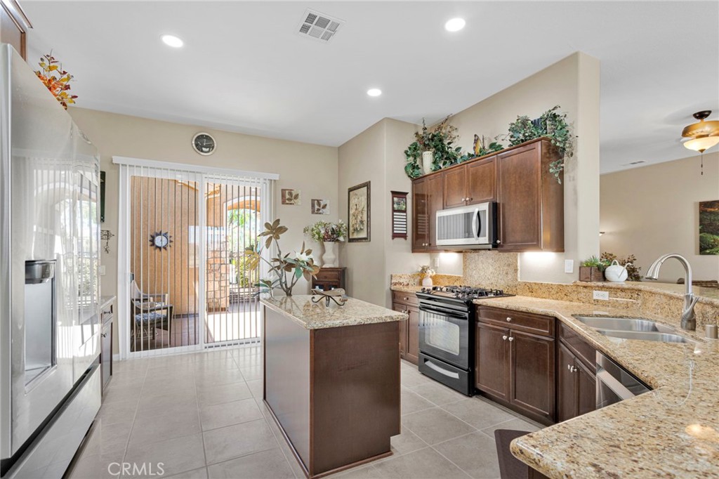 10397 Darby Road Apple Valley, CA 92308 - Photo 14 of 52