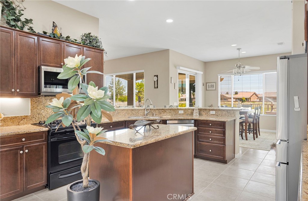 10397 Darby Road Apple Valley, CA 92308 - Photo 15 of 52
