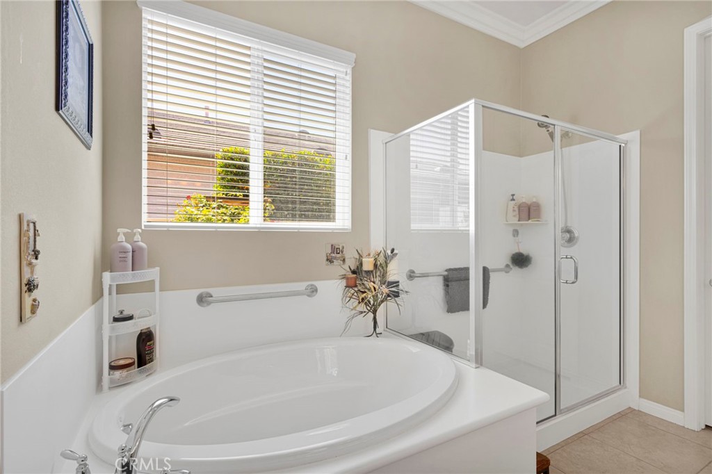 10397 Darby Road Apple Valley, CA 92308 - Photo 25 of 52 soaking tub / stand in shower