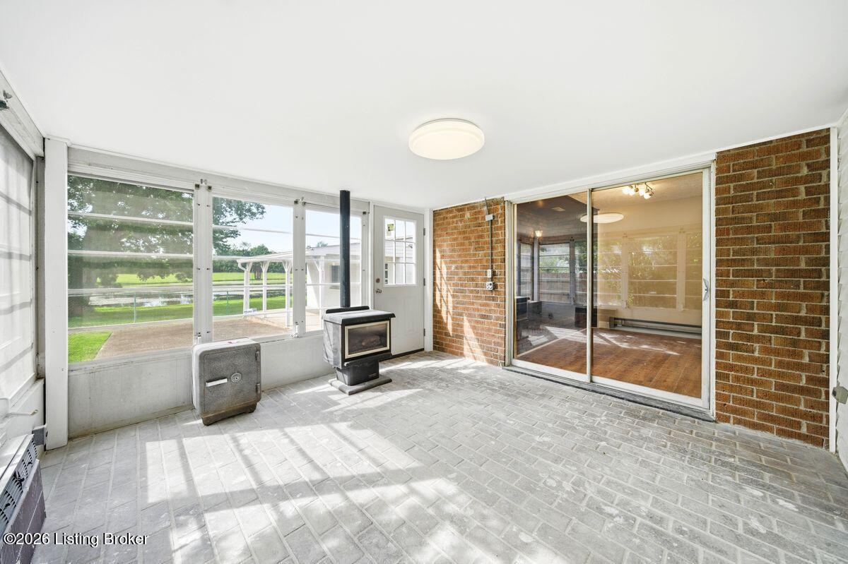 503 East Blue Jay Road Louisville, KY 40229 - Photo 27 of 39 Four season room to enjoy year round
