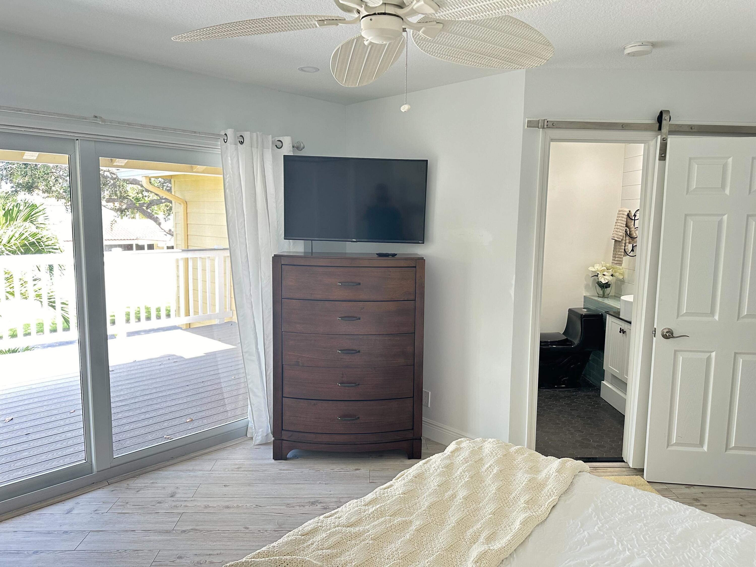 237 Seabreeze Circle Jupiter, FL 33477 - Photo 12 of 20 Guest Bed 2