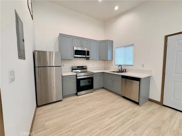 $2,000 | 753 Baylor Avenue, Claremont, CA 91711