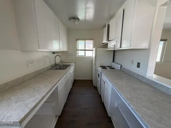 $2,150 | 6359 Whipporwill Street, Ventura, CA 93003