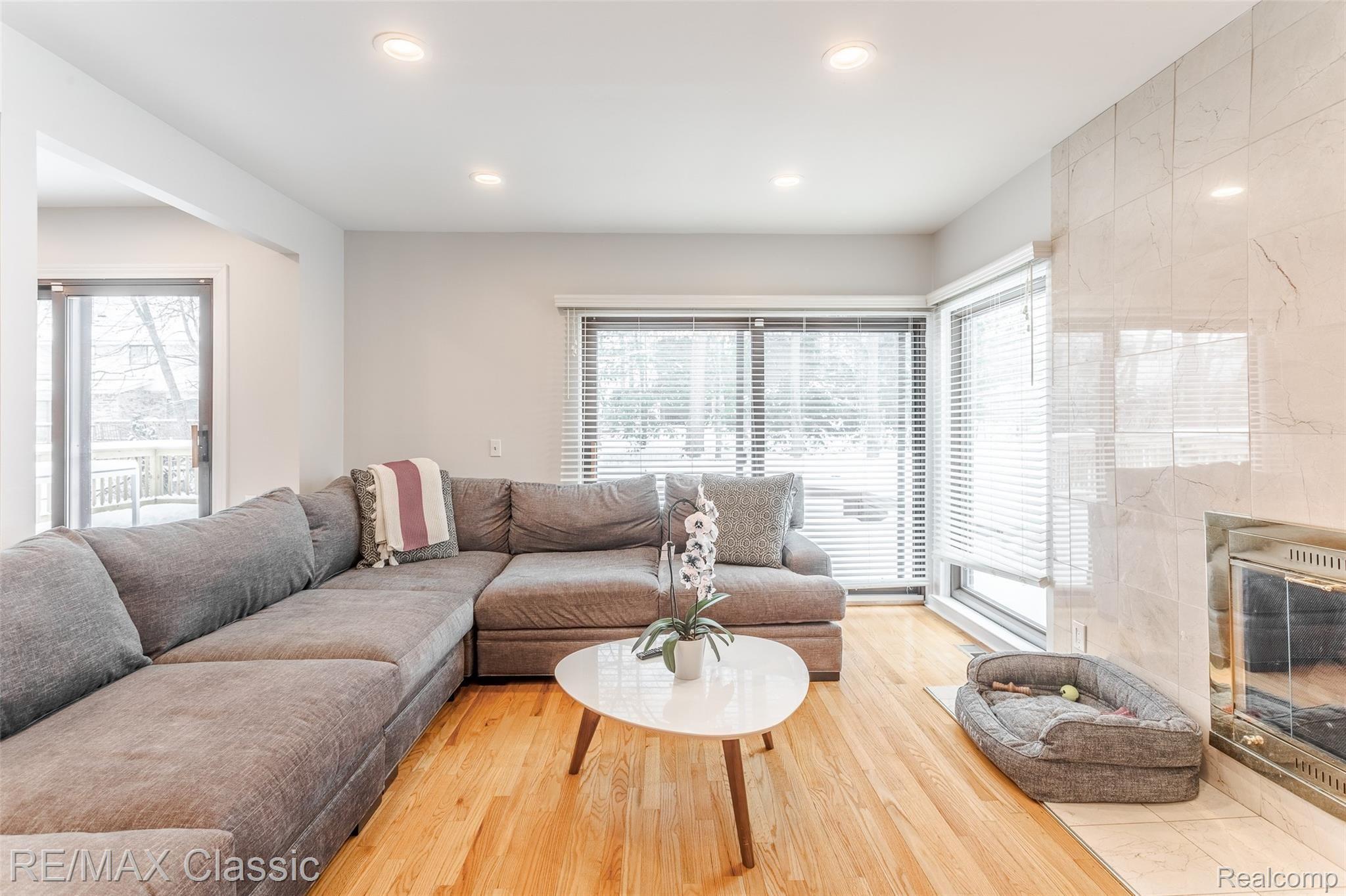 5151 Patrick Road West Bloomfield, MI 48322 - Photo 27 of 43 Patrick-20.jpg