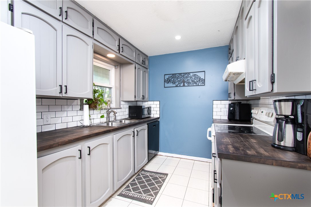 531 Santa Rosa Road Salado, TX 76571 - Photo 12 of 32