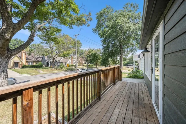 $299,500 | 917 East 77th Street, Kansas City, MO 64131