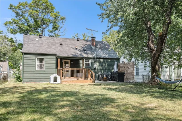 $299,500 | 917 East 77th Street, Kansas City, MO 64131