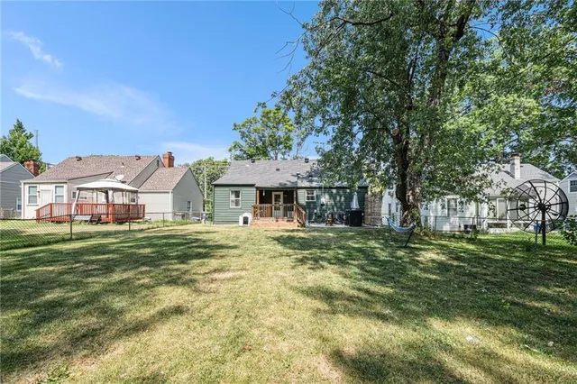 $299,500 | 917 East 77th Street, Kansas City, MO 64131