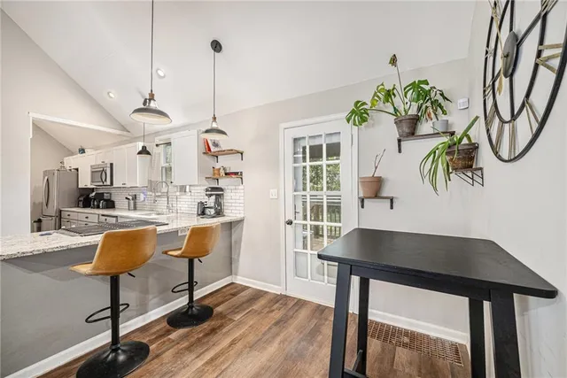 $299,500 | 917 East 77th Street, Kansas City, MO 64131