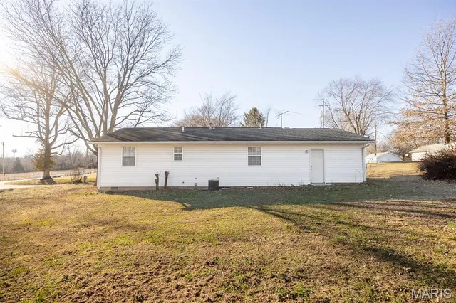 $200,000 | 106 Shiloh Heights Drive, Shiloh, IL 62269