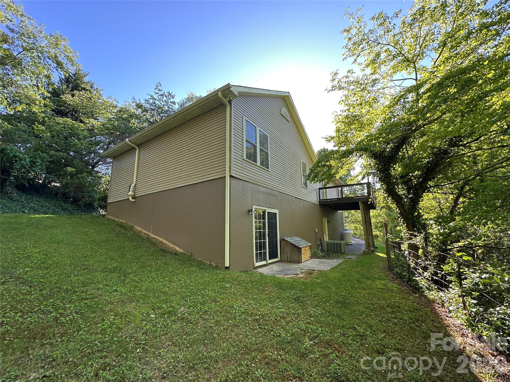 126 Ridgeline Road Clyde, NC 28721 - Photo 3 of 22