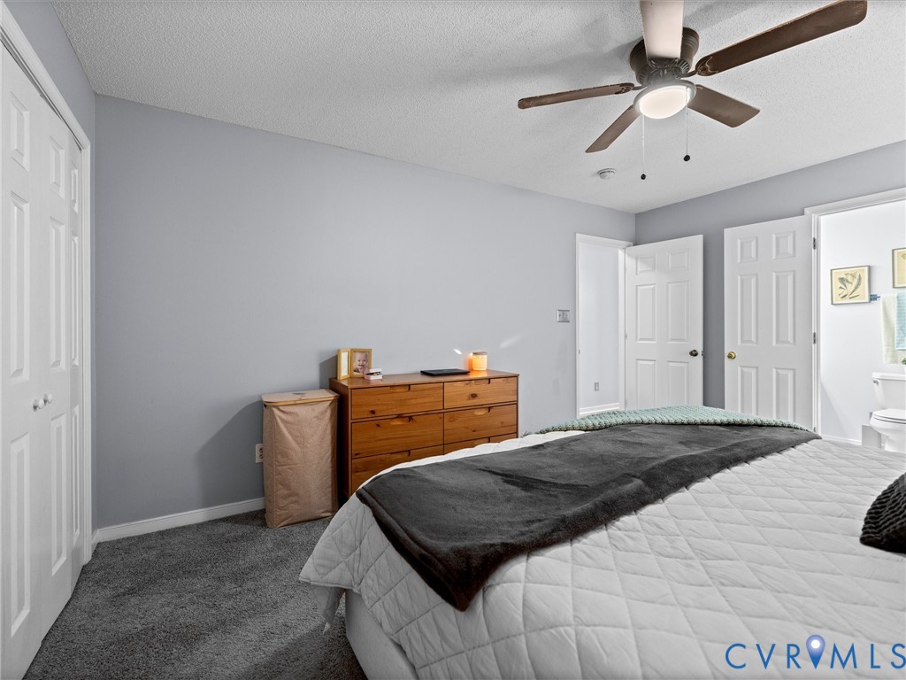 6712 Hedges Road Richmond, VA 23224 - Photo 20 of 34 Spacious room featuring neutral carpeting, light g