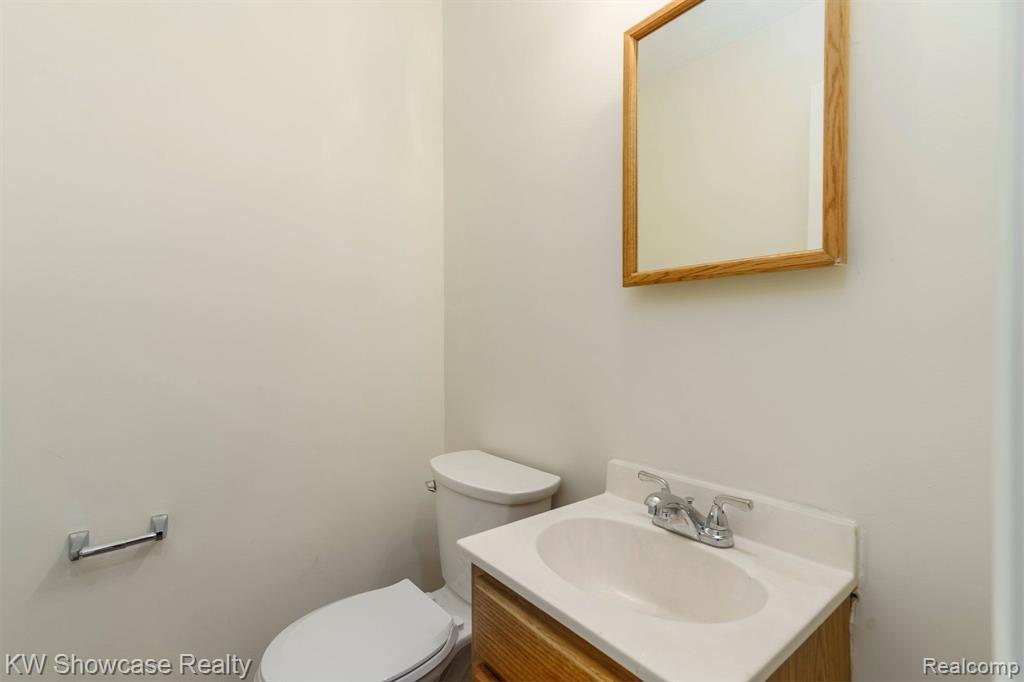 1141 Marquette Court Rochester Hills, MI 48307 - Photo 23 of 34