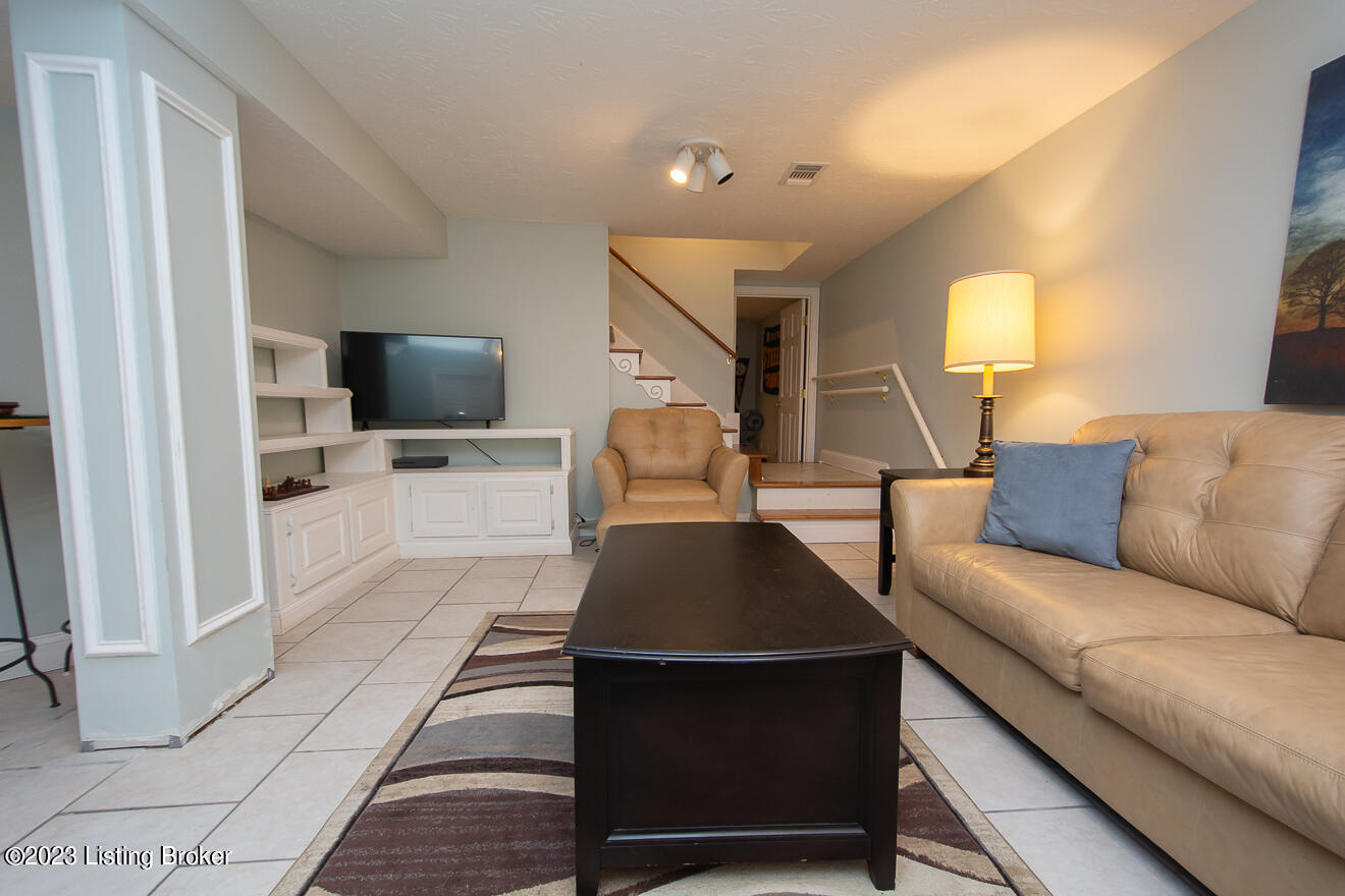11707 Cedardale Road Anchorage, KY 40223 - Photo 36 of 51 Cedardale-73
