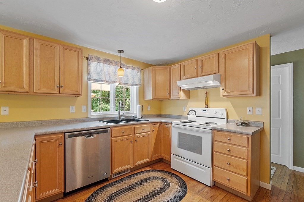 234 Gray Road Templeton, MA 01468 - Photo 11 of 40