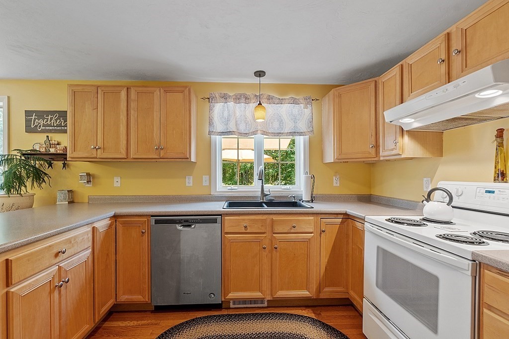 234 Gray Road Templeton, MA 01468 - Photo 12 of 40