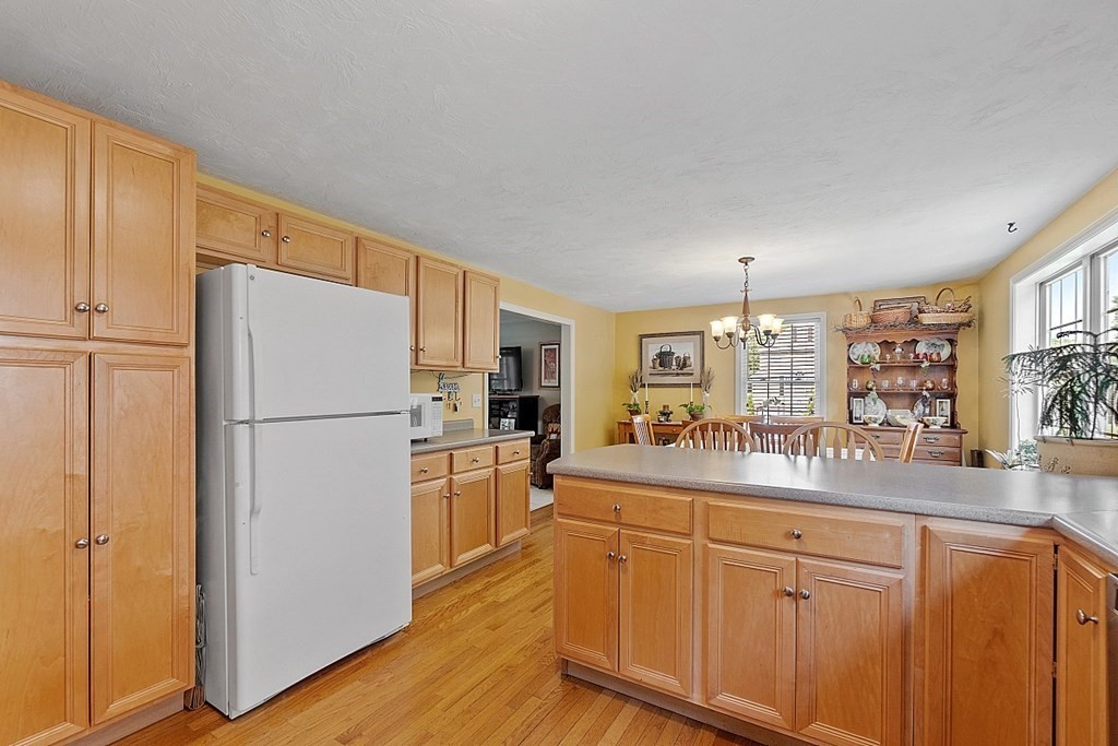 234 Gray Road Templeton, MA 01468 - Photo 14 of 40