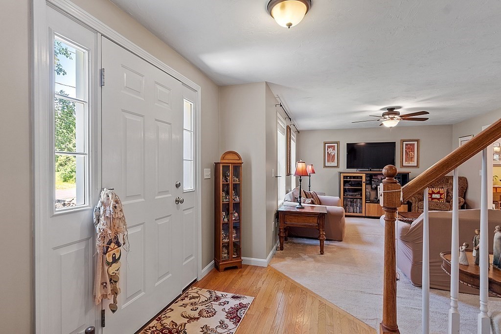 234 Gray Road Templeton, MA 01468 - Photo 4 of 40