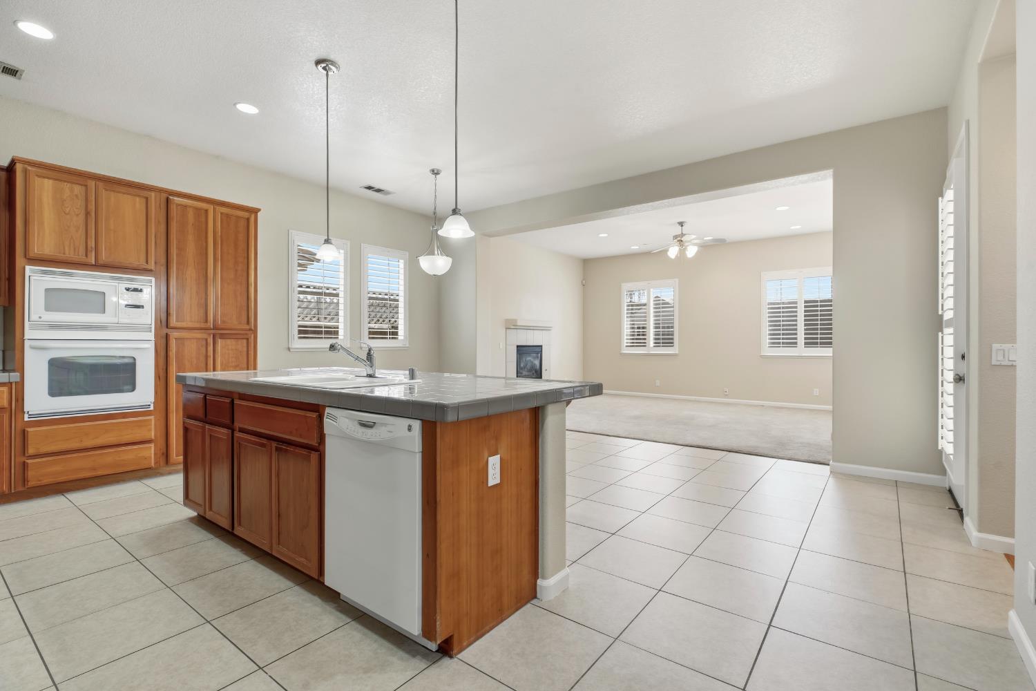 1701 Thomas Court Modesto, CA 95355 - Photo 6 of 25