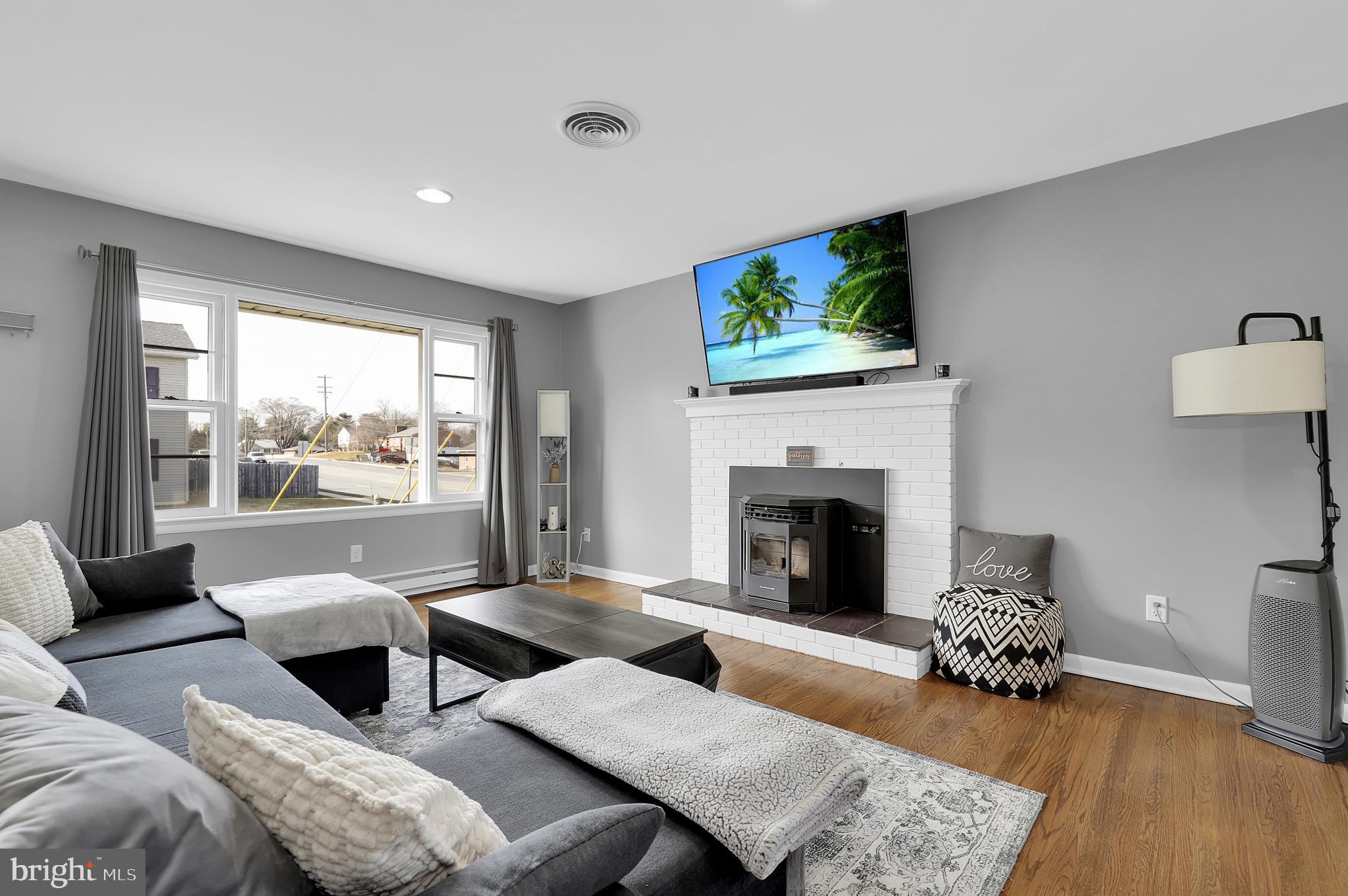 13529 Spriggs Road Hagerstown, MD 21742 - Photo 3 of 30 Gallery Image 3