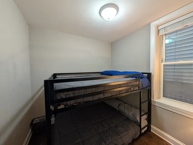 $2,895 | 1911 West Addison Street, Unit 1, Chicago, IL 60613